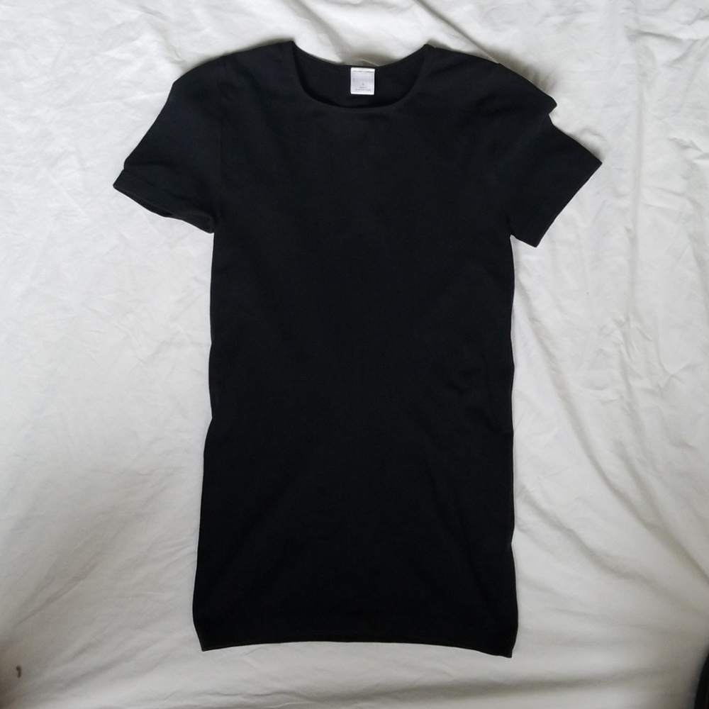 Black tee